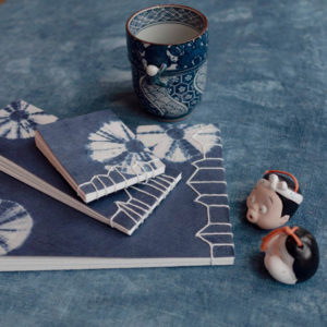 Carnets reliure japonaise papier indigo de la collection Shibori
