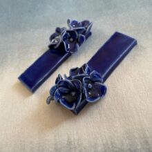 Porte-couteaux-2-ou-3-'Fleurs-bleues'-porcelaine-de-Limoges-email-sans-plomb-bleu-royal