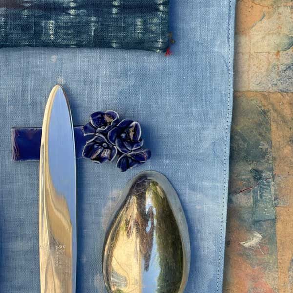 Porte-couteau de table en porcelaine bleu